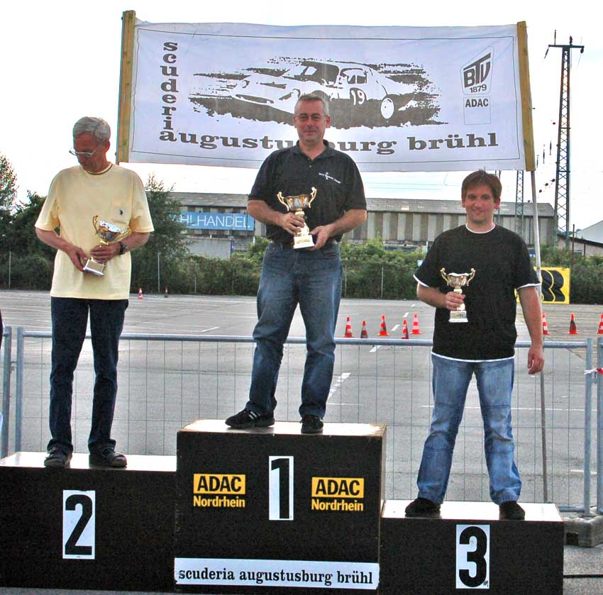 Siegerehrung Fbis2000 - Yeti, Conny, F-vau.jpg